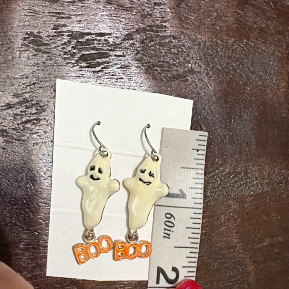 Claire’s Halloween White ghost BOO pierced earring